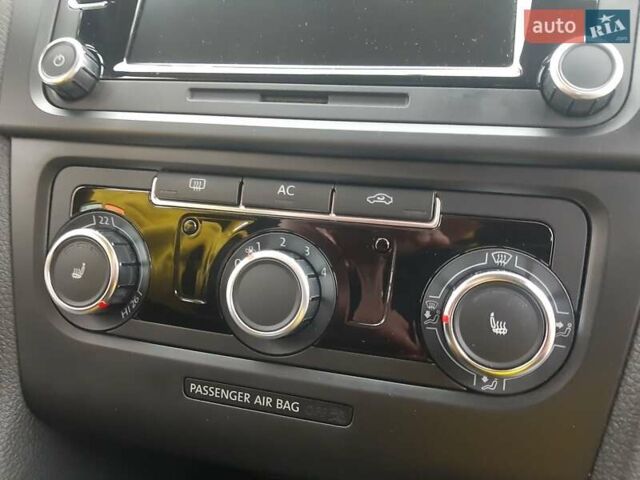 Черный Фольксваген Гольф ГТИ, объемом двигателя 1.4 л и пробегом 180 тыс. км за 7690 $, фото 100 на Automoto.ua