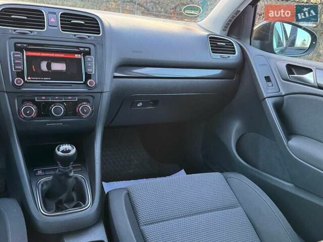 Черный Фольксваген Гольф ГТИ, объемом двигателя 1.4 л и пробегом 180 тыс. км за 7690 $, фото 79 на Automoto.ua