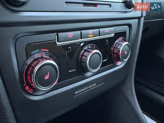 Черный Фольксваген Гольф ГТИ, объемом двигателя 1.4 л и пробегом 180 тыс. км за 7690 $, фото 66 на Automoto.ua