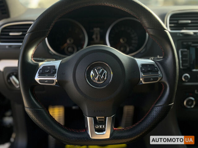 Черный Фольксваген Гольф ГТИ, объемом двигателя 2 л и пробегом 154 тыс. км за 12300 $, фото 14 на Automoto.ua