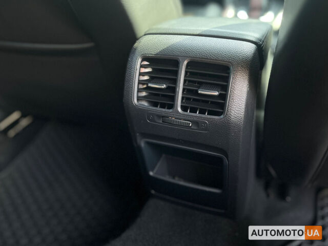 Черный Фольксваген Гольф ГТИ, объемом двигателя 2 л и пробегом 154 тыс. км за 12300 $, фото 28 на Automoto.ua