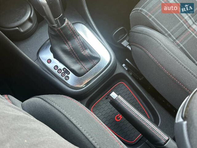 Черный Фольксваген Гольф ГТИ, объемом двигателя 1.4 л и пробегом 220 тыс. км за 9990 $, фото 19 на Automoto.ua