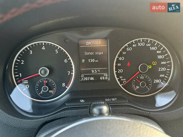 Черный Фольксваген Гольф ГТИ, объемом двигателя 1.4 л и пробегом 220 тыс. км за 9890 $, фото 19 на Automoto.ua