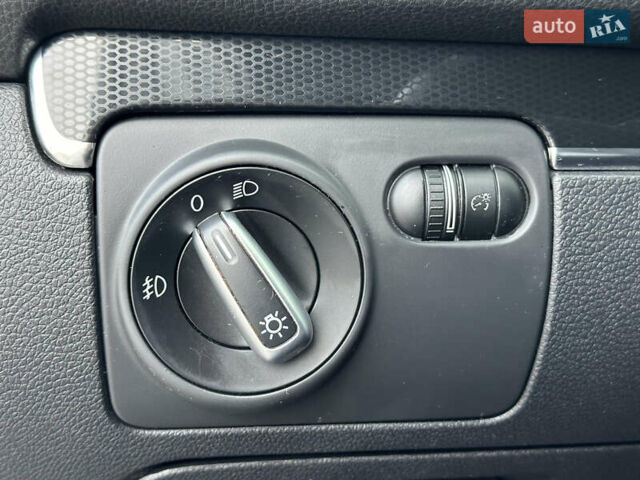 Чорний Фольксваген Гольф ГТІ, об'ємом двигуна 2 л та пробігом 241 тис. км за 9500 $, фото 29 на Automoto.ua