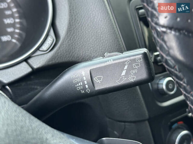 Чорний Фольксваген Гольф ГТІ, об'ємом двигуна 2 л та пробігом 241 тис. км за 9500 $, фото 32 на Automoto.ua