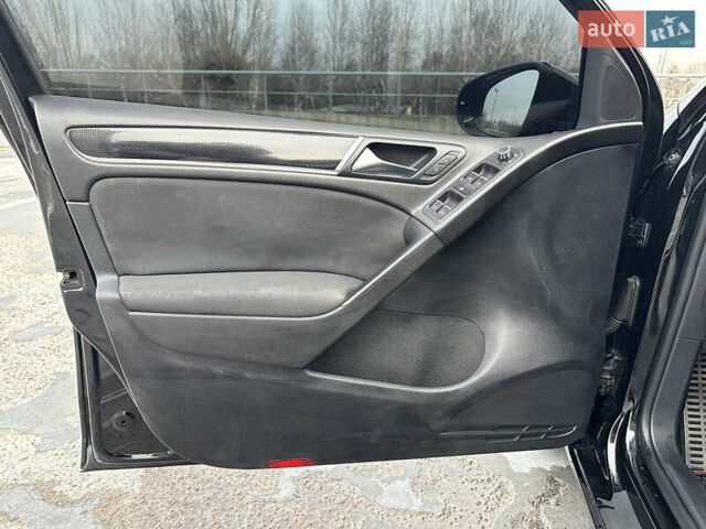 Чорний Фольксваген Гольф ГТІ, об'ємом двигуна 2 л та пробігом 241 тис. км за 9500 $, фото 16 на Automoto.ua