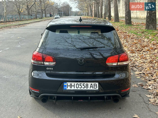 Черный Фольксваген Гольф ГТИ, объемом двигателя 1.98 л и пробегом 207 тыс. км за 10000 $, фото 5 на Automoto.ua