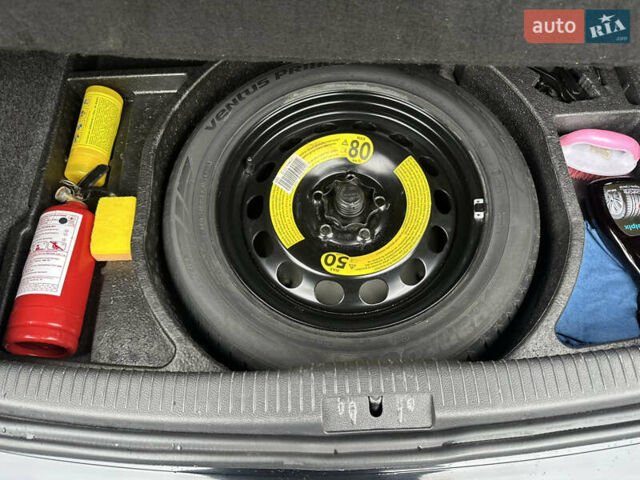 Черный Фольксваген Гольф ГТИ, объемом двигателя 2 л и пробегом 200 тыс. км за 12000 $, фото 15 на Automoto.ua