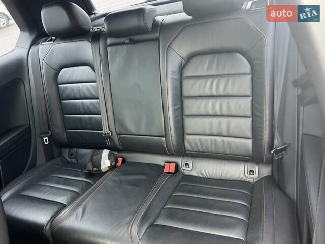 Черный Фольксваген Гольф ГТИ, объемом двигателя 1.98 л и пробегом 117 тыс. км за 14500 $, фото 12 на Automoto.ua