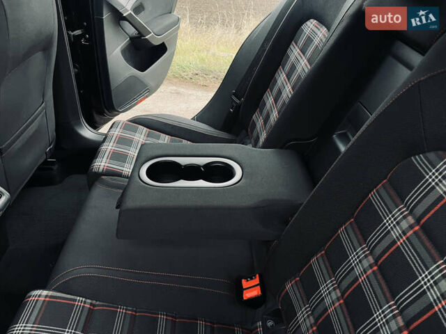 Черный Фольксваген Гольф ГТИ, объемом двигателя 1.98 л и пробегом 161 тыс. км за 11250 $, фото 51 на Automoto.ua