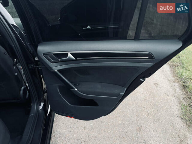 Черный Фольксваген Гольф ГТИ, объемом двигателя 1.98 л и пробегом 161 тыс. км за 11250 $, фото 55 на Automoto.ua