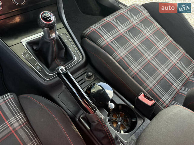 Фольксваген Гольф ГТИ 2014 в Прилуках на Automoto.ua Черный Фольксваген Гольф ГТИ, объемом двигателя 1.98 л и пробегом 159 тыс. км за 12499 $, фото 35 на Automoto.ua