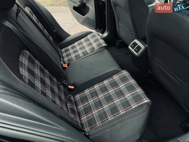 Черный Фольксваген Гольф ГТИ, объемом двигателя 1.98 л и пробегом 161 тыс. км за 11250 $, фото 50 на Automoto.ua