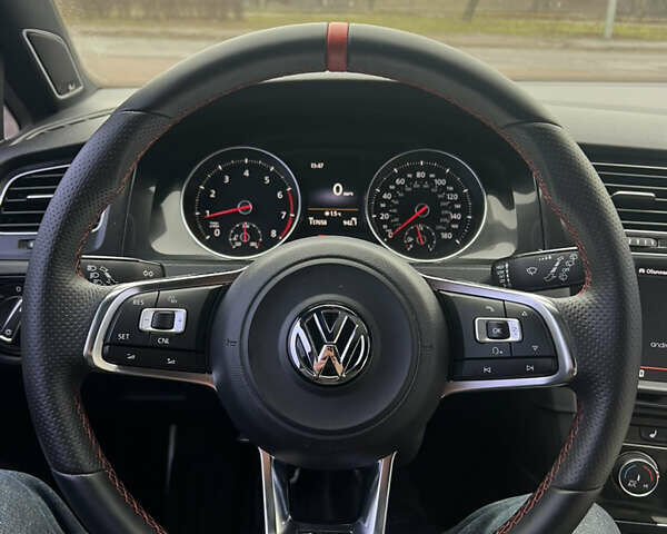 Черный Фольксваген Гольф ГТИ, объемом двигателя 1.98 л и пробегом 117 тыс. км за 14500 $, фото 16 на Automoto.ua