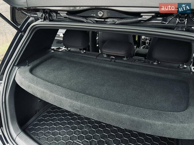 Черный Фольксваген Гольф ГТИ, объемом двигателя 1.98 л и пробегом 161 тыс. км за 11250 $, фото 59 на Automoto.ua