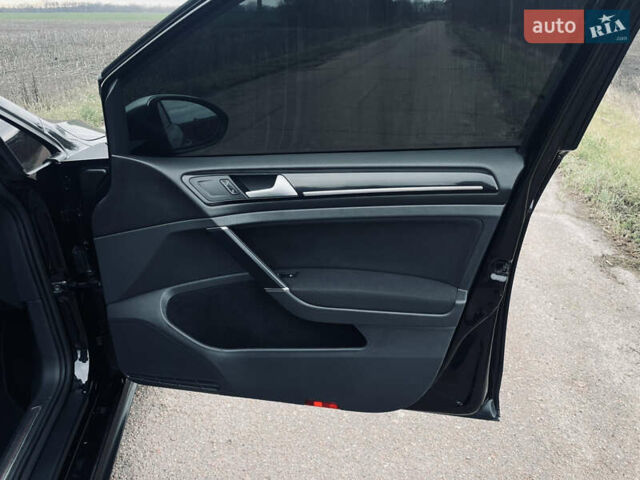 Черный Фольксваген Гольф ГТИ, объемом двигателя 1.98 л и пробегом 161 тыс. км за 11250 $, фото 54 на Automoto.ua