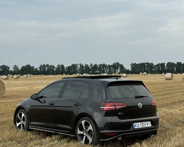 Черный Фольксваген Гольф ГТИ, объемом двигателя 1.98 л и пробегом 150 тыс. км за 15000 $, фото 6 на Automoto.ua