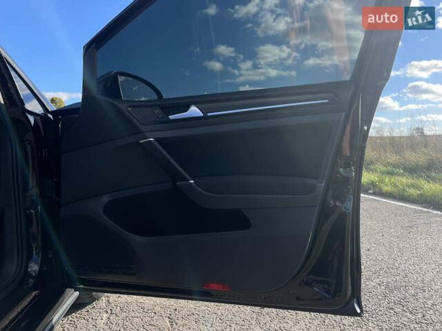 Фольксваген Гольф ГТИ 2014 в Прилуках на Automoto.ua Черный Фольксваген Гольф ГТИ, объемом двигателя 1.98 л и пробегом 159 тыс. км за 12499 $, фото 54 на Automoto.ua