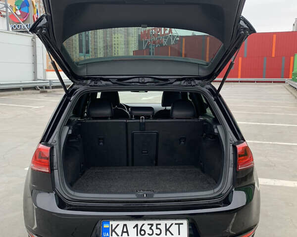 Черный Фольксваген Гольф ГТИ, объемом двигателя 1.98 л и пробегом 103 тыс. км за 13000 $, фото 34 на Automoto.ua