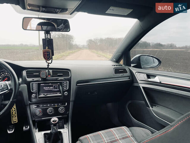 Черный Фольксваген Гольф ГТИ, объемом двигателя 1.98 л и пробегом 161 тыс. км за 11250 $, фото 45 на Automoto.ua