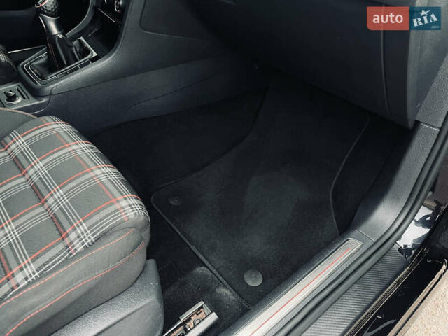 Черный Фольксваген Гольф ГТИ, объемом двигателя 1.98 л и пробегом 161 тыс. км за 11250 $, фото 38 на Automoto.ua