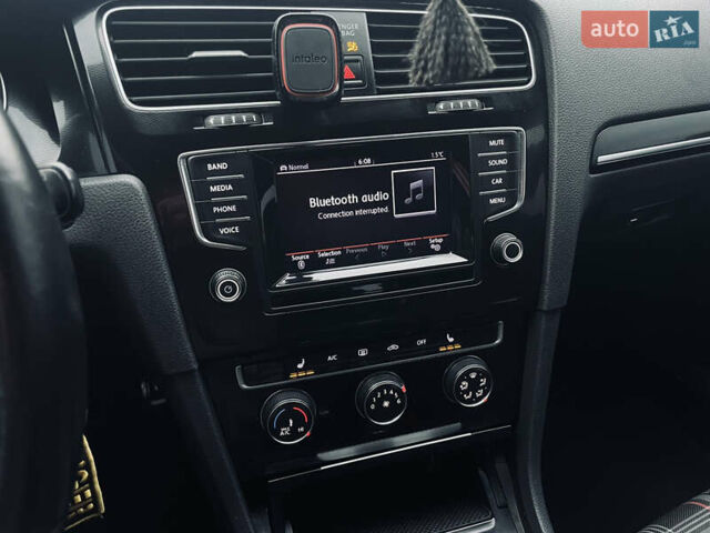 Черный Фольксваген Гольф ГТИ, объемом двигателя 1.98 л и пробегом 161 тыс. км за 11250 $, фото 30 на Automoto.ua