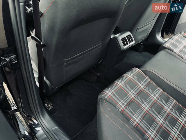 Черный Фольксваген Гольф ГТИ, объемом двигателя 1.98 л и пробегом 161 тыс. км за 11250 $, фото 47 на Automoto.ua