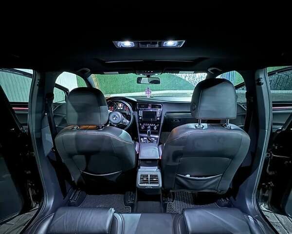 Черный Фольксваген Гольф ГТИ, объемом двигателя 1.98 л и пробегом 120 тыс. км за 15500 $, фото 22 на Automoto.ua