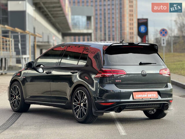 Черный Фольксваген Гольф ГТИ, объемом двигателя 1.98 л и пробегом 149 тыс. км за 14200 $, фото 6 на Automoto.ua