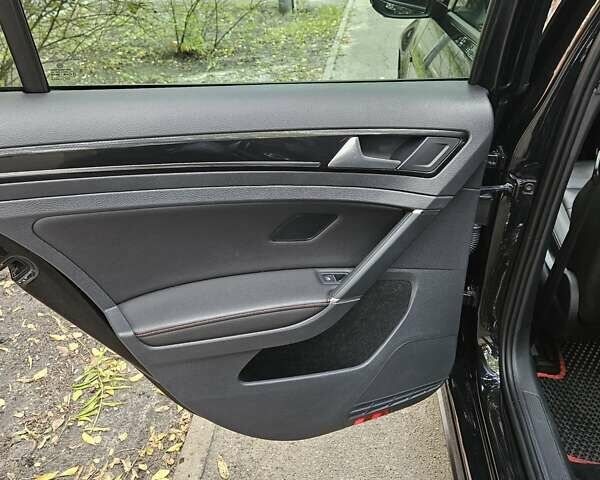 Чорний Фольксваген Гольф ГТІ, об'ємом двигуна 1.98 л та пробігом 163 тис. км за 16900 $, фото 25 на Automoto.ua