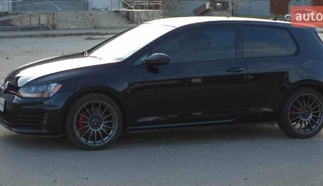 Черный Фольксваген Гольф ГТИ, объемом двигателя 1.98 л и пробегом 136 тыс. км за 13000 $, фото 1 на Automoto.ua