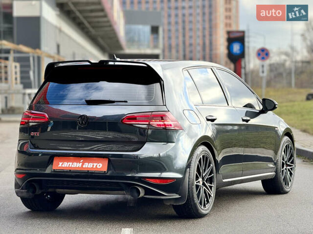 Черный Фольксваген Гольф ГТИ, объемом двигателя 1.98 л и пробегом 149 тыс. км за 14200 $, фото 4 на Automoto.ua