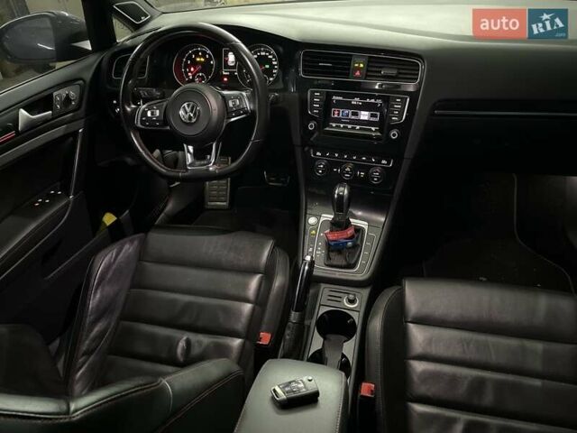 Черный Фольксваген Гольф ГТИ, объемом двигателя 1.98 л и пробегом 195 тыс. км за 14900 $, фото 3 на Automoto.ua