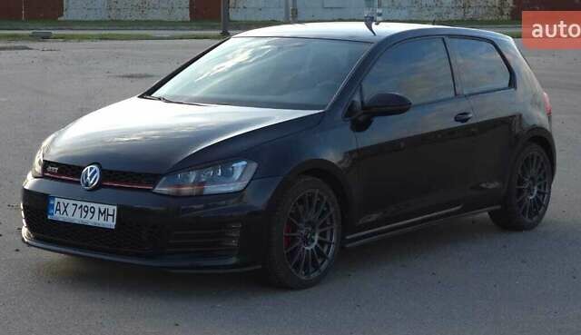 Черный Фольксваген Гольф ГТИ, объемом двигателя 1.98 л и пробегом 136 тыс. км за 13000 $, фото 2 на Automoto.ua