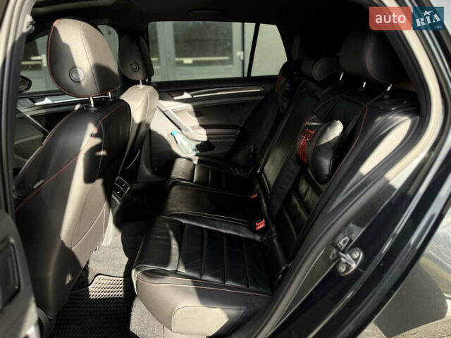 Черный Фольксваген Гольф ГТИ, объемом двигателя 1.98 л и пробегом 149 тыс. км за 14200 $, фото 17 на Automoto.ua