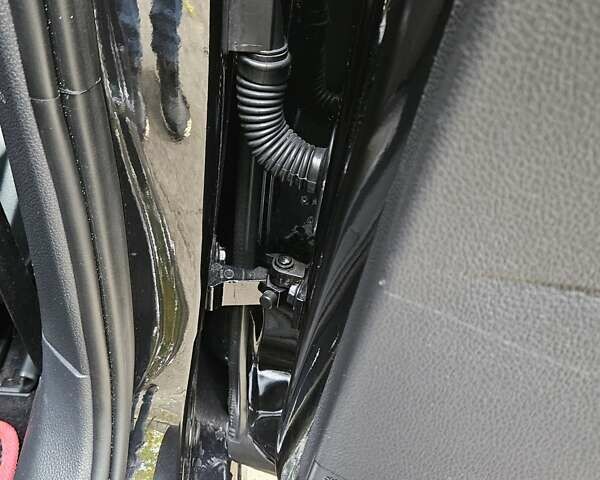 Чорний Фольксваген Гольф ГТІ, об'ємом двигуна 1.98 л та пробігом 163 тис. км за 16900 $, фото 20 на Automoto.ua