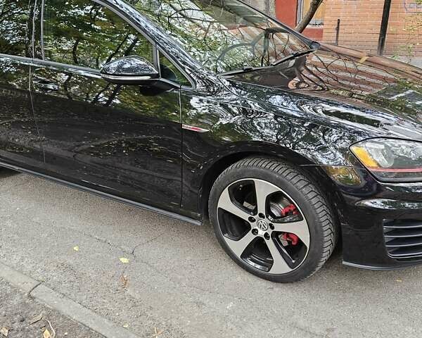 Чорний Фольксваген Гольф ГТІ, об'ємом двигуна 1.98 л та пробігом 163 тис. км за 16900 $, фото 9 на Automoto.ua