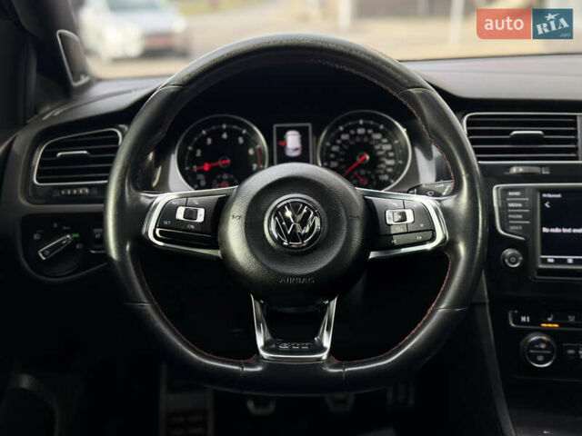 Черный Фольксваген Гольф ГТИ, объемом двигателя 1.98 л и пробегом 149 тыс. км за 14200 $, фото 9 на Automoto.ua