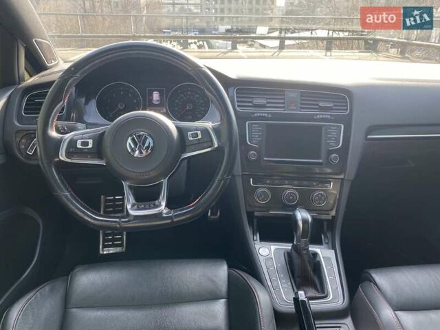 Черный Фольксваген Гольф ГТИ, объемом двигателя 1.98 л и пробегом 171 тыс. км за 12700 $, фото 7 на Automoto.ua