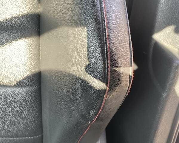 Черный Фольксваген Гольф ГТИ, объемом двигателя 1.98 л и пробегом 171 тыс. км за 12700 $, фото 8 на Automoto.ua