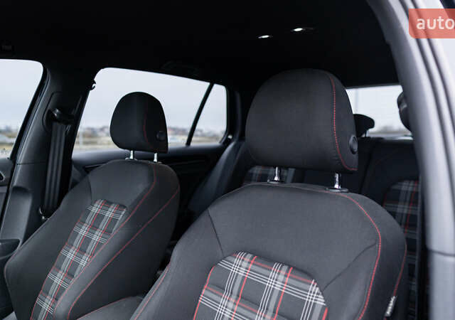 Черный Фольксваген Гольф ГТИ, объемом двигателя 1.98 л и пробегом 120 тыс. км за 14900 $, фото 31 на Automoto.ua