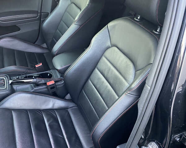 Черный Фольксваген Гольф ГТИ, объемом двигателя 1.98 л и пробегом 122 тыс. км за 17000 $, фото 17 на Automoto.ua