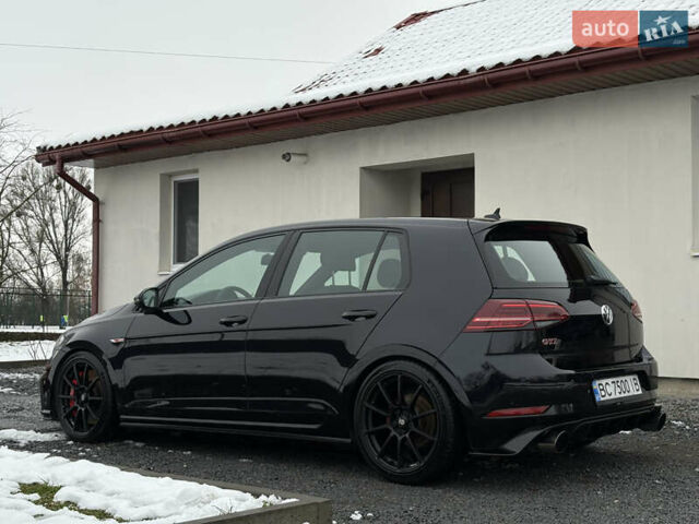 Черный Фольксваген Гольф ГТИ, объемом двигателя 1.98 л и пробегом 176 тыс. км за 18500 $, фото 12 на Automoto.ua