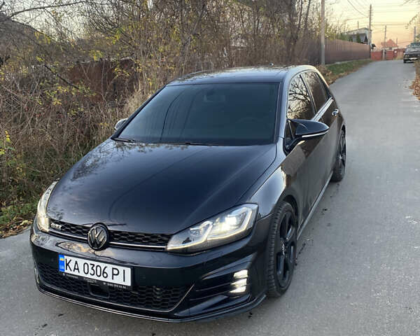 Черный Фольксваген Гольф ГТИ, объемом двигателя 1.98 л и пробегом 122 тыс. км за 17000 $, фото 2 на Automoto.ua