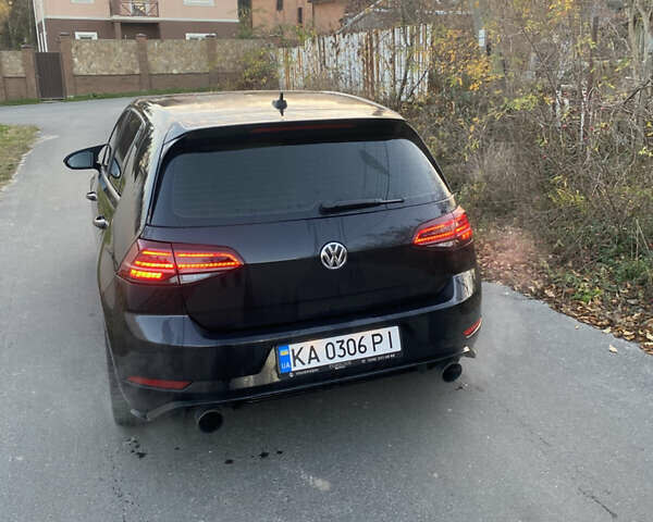 Черный Фольксваген Гольф ГТИ, объемом двигателя 1.98 л и пробегом 122 тыс. км за 17000 $, фото 3 на Automoto.ua