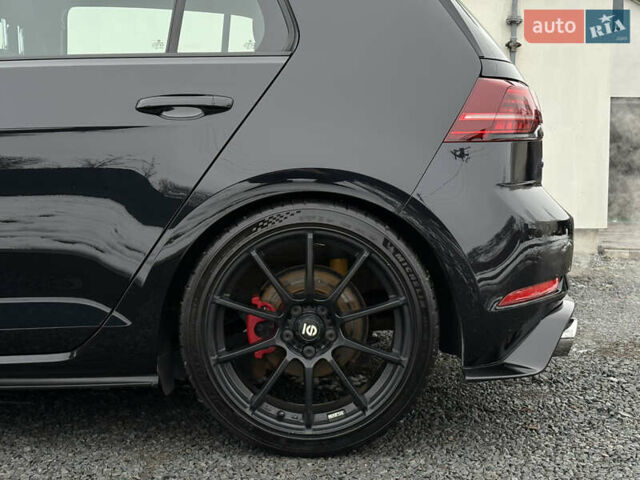 Черный Фольксваген Гольф ГТИ, объемом двигателя 1.98 л и пробегом 176 тыс. км за 18500 $, фото 11 на Automoto.ua