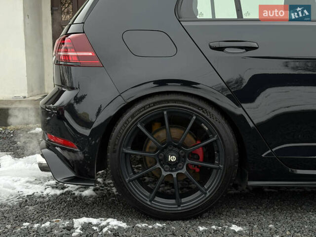 Черный Фольксваген Гольф ГТИ, объемом двигателя 1.98 л и пробегом 176 тыс. км за 18500 $, фото 6 на Automoto.ua