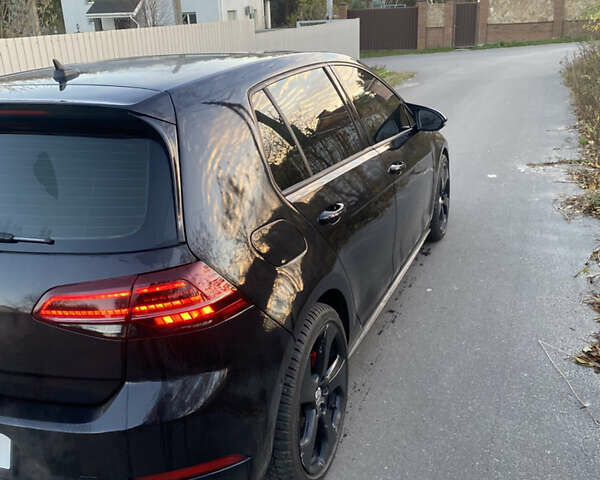 Черный Фольксваген Гольф ГТИ, объемом двигателя 1.98 л и пробегом 122 тыс. км за 17000 $, фото 6 на Automoto.ua