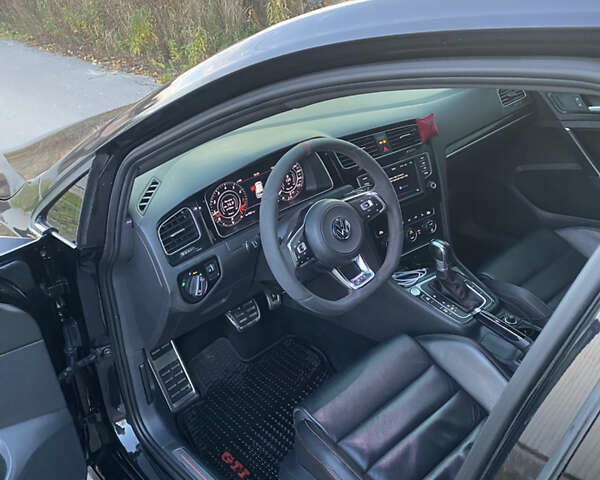 Черный Фольксваген Гольф ГТИ, объемом двигателя 1.98 л и пробегом 122 тыс. км за 17000 $, фото 8 на Automoto.ua