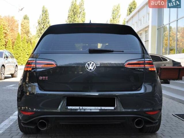 Черный Фольксваген Гольф ГТИ, объемом двигателя 1.98 л и пробегом 53 тыс. км за 17000 $, фото 5 на Automoto.ua